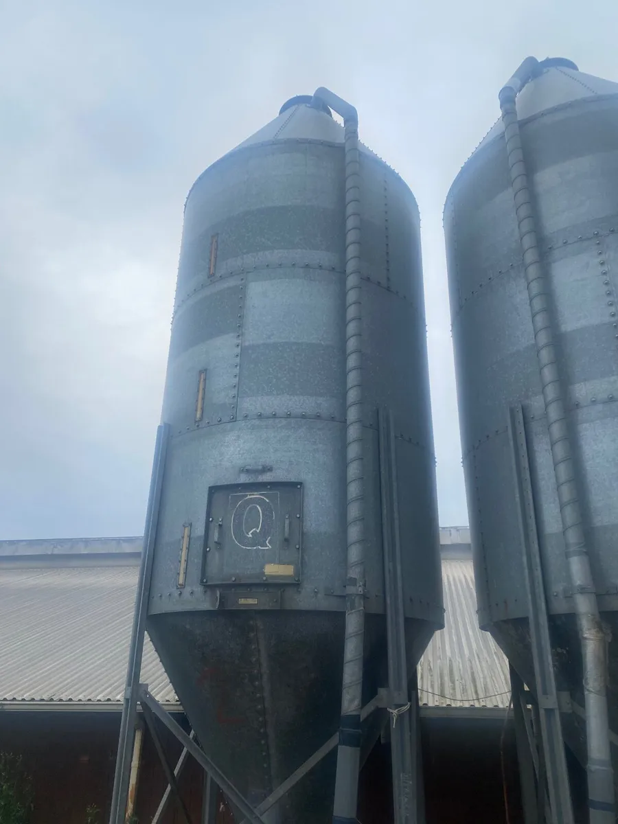 Meal bins - Image 1