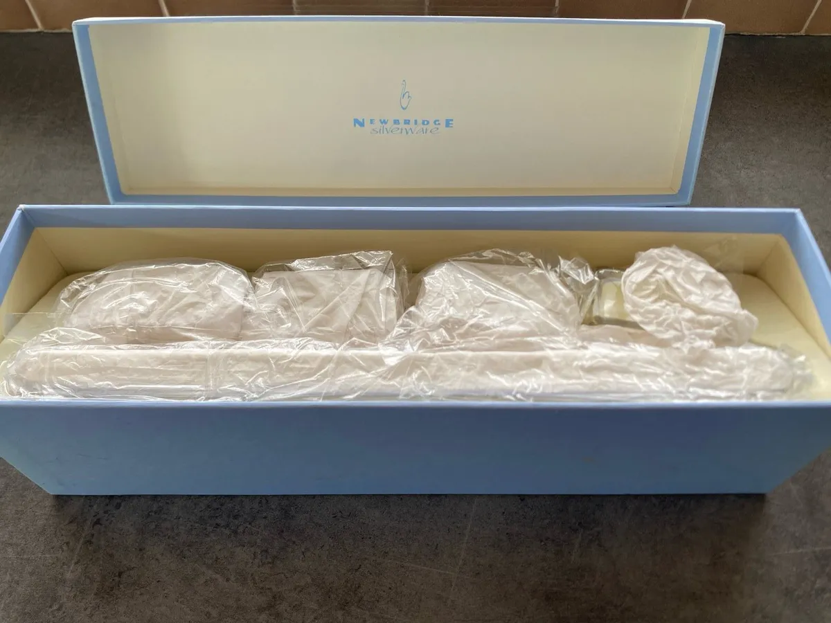 Newbridge Silverware Candle Gift Set - Image 1