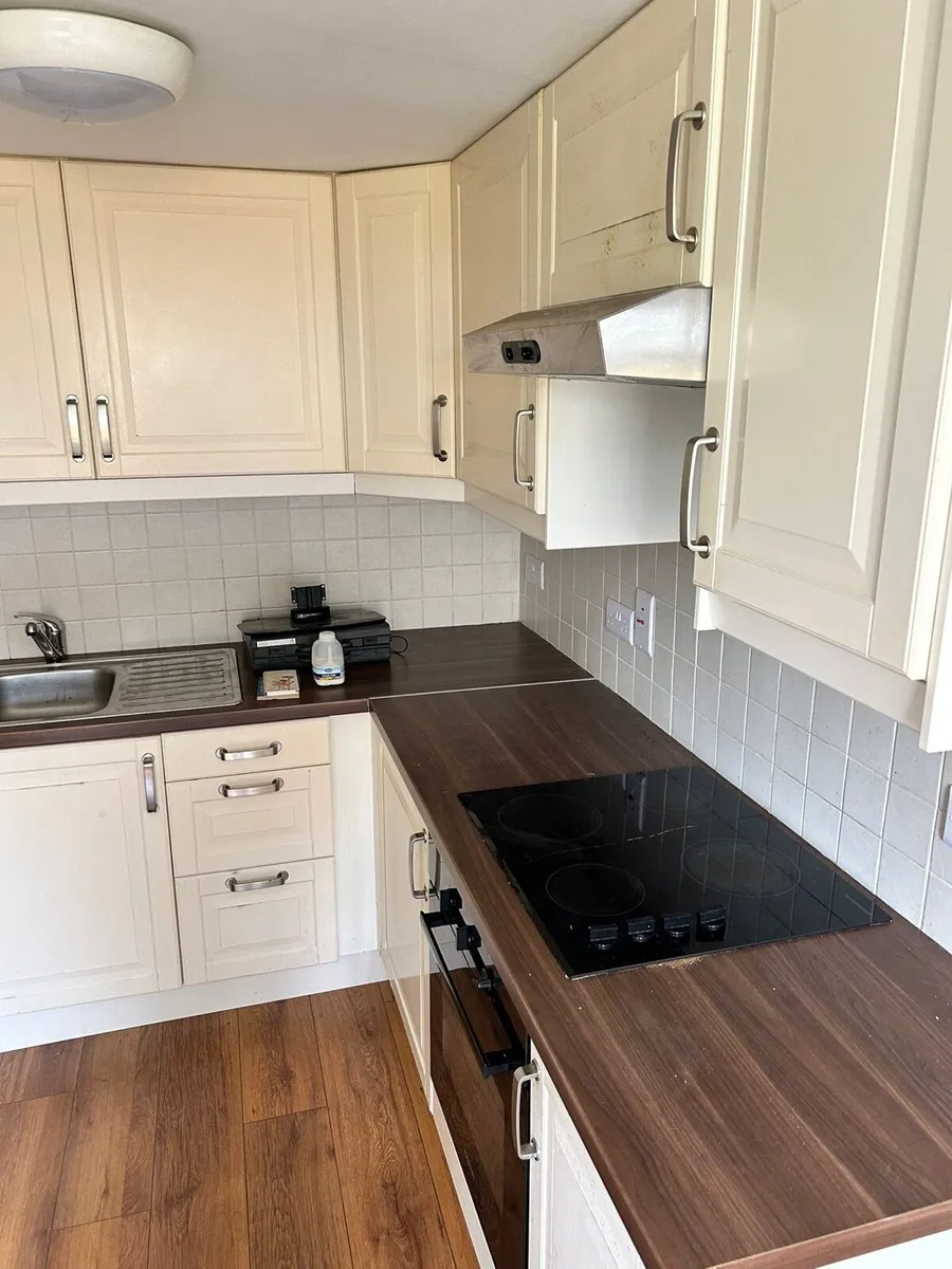 Kitchen For sale - Image 1