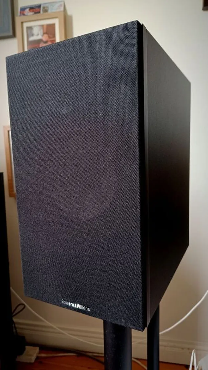 B&W 606 S3  speakers - Image 1