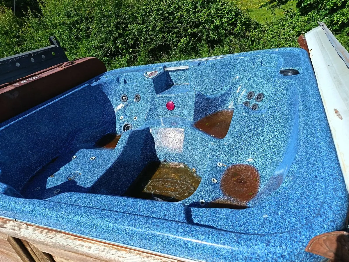 Artic Spa Hot tub - Image 4