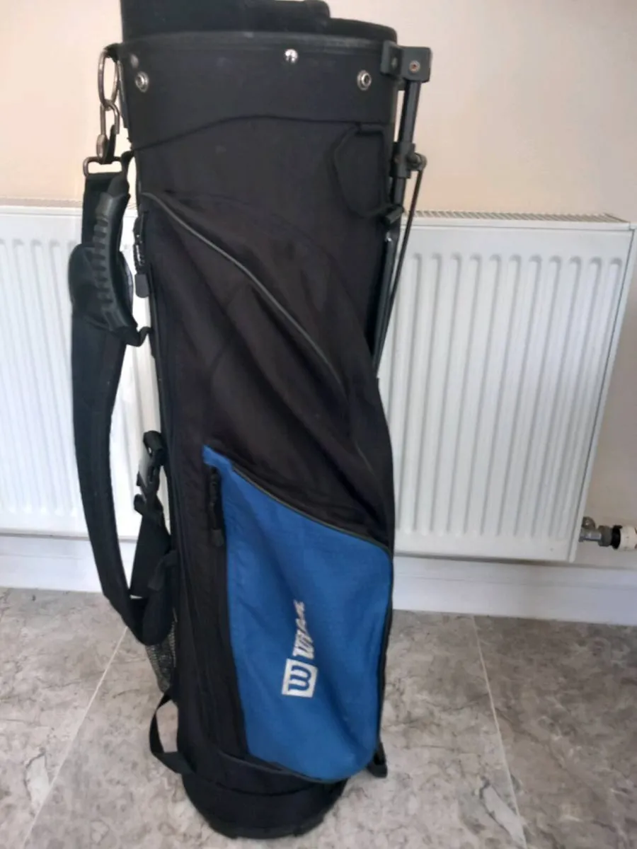 Wilson golf bag with stand. - Image 4