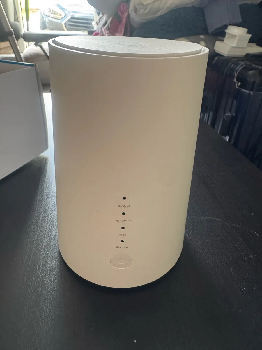 Alcatel Linkhub LTE cat7 home station - Image 2