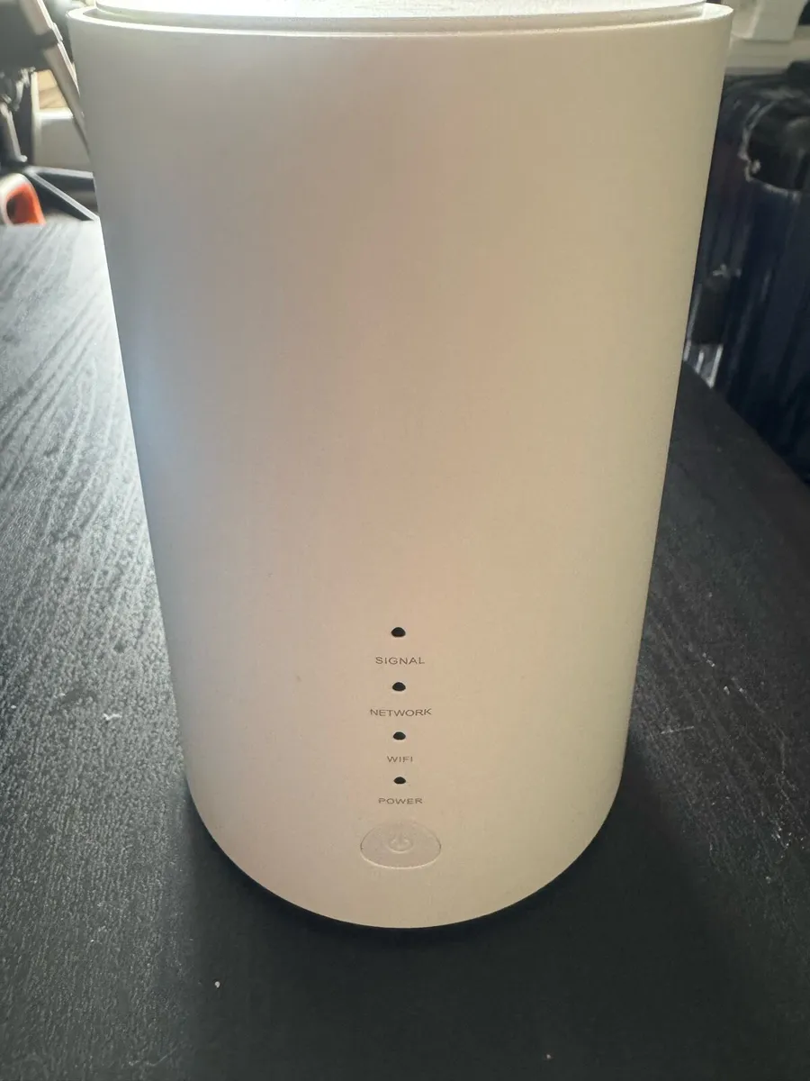 Alcatel Linkhub LTE cat7 home station - Image 4
