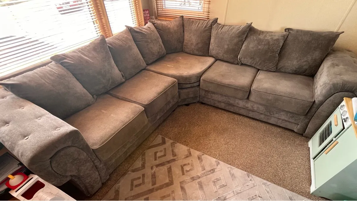 L shape couch - Image 2