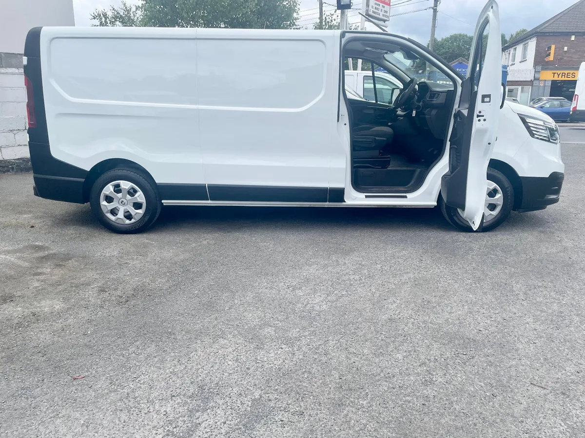 Renault Trafic LL30 Business 2.0DCI 130PS LWB,2023 - Image 3