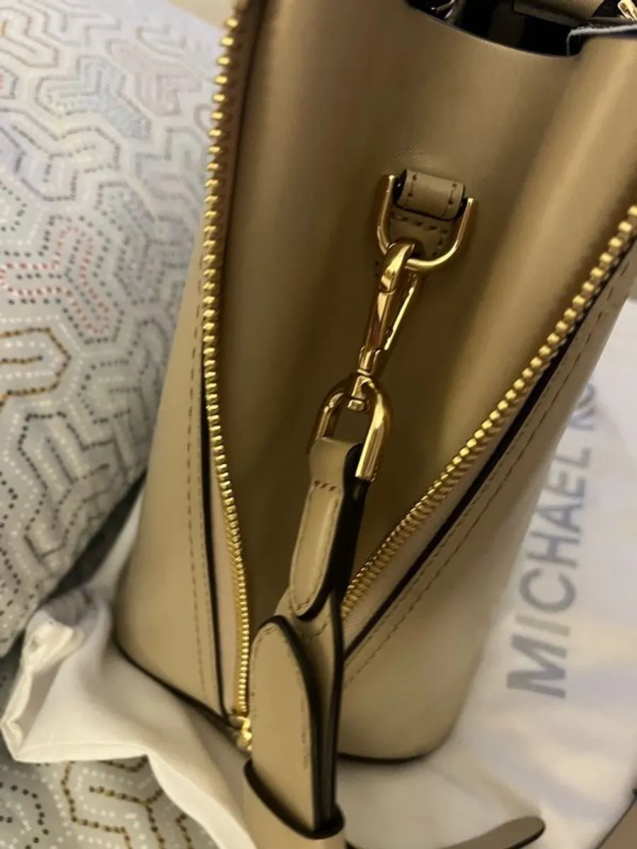 MK bag Michael Kors genuine - Image 3