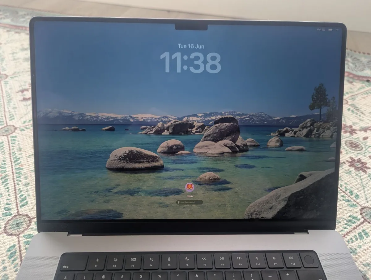 16" MacBook Pro (M1 Max, 64GB RAM, 1TB SSD) - Image 2