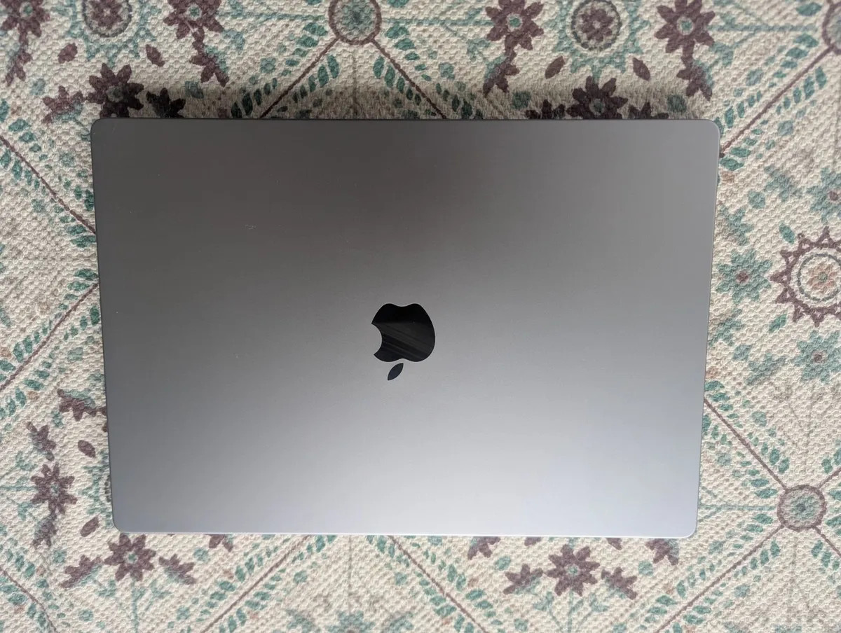 16" MacBook Pro (M1 Max, 64GB RAM, 1TB SSD) - Image 3