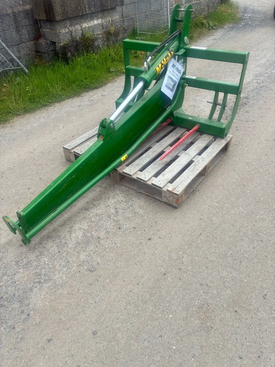 New / unused Mchale bale splitter - Image 2