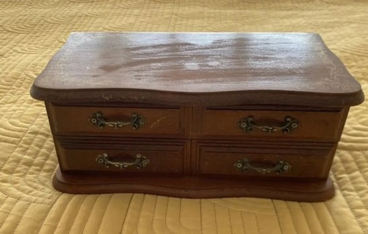Vintage Jewellery Box - Image 1