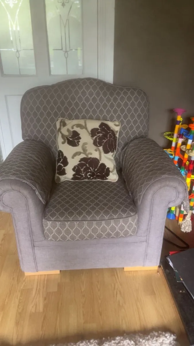 Furniture set - Image 3