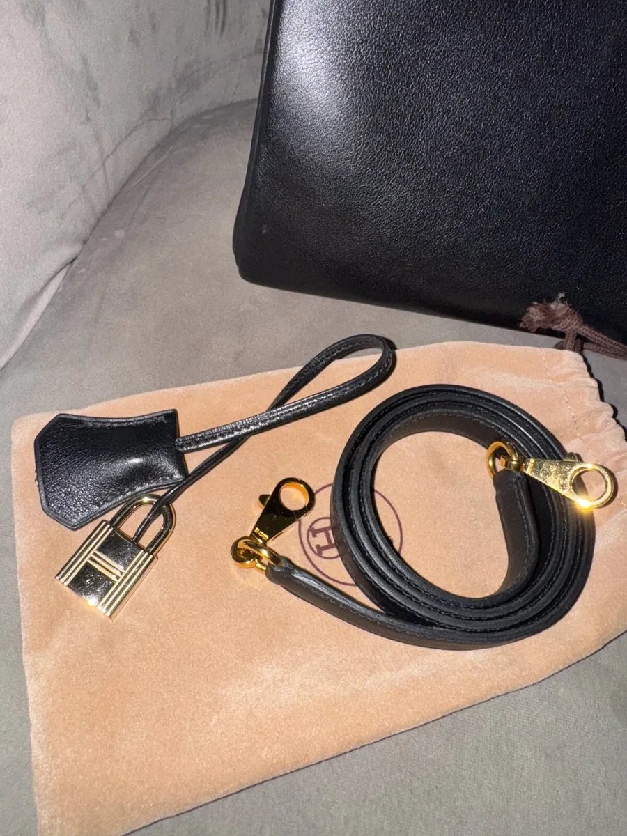 Hermes Top Handle Kelly 32 in Black, Swift Leather - Image 3