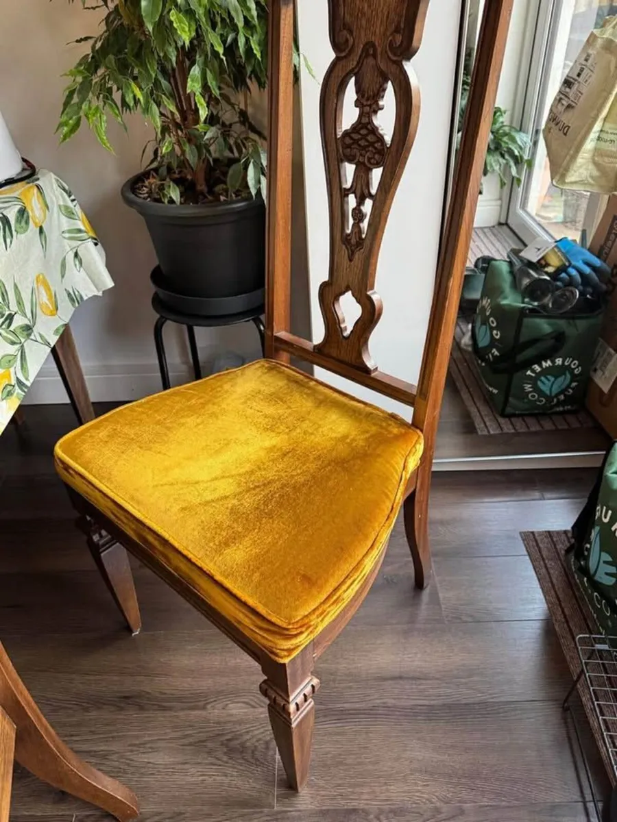 Antique Dining Table with extension + 6 chairs - Image 2