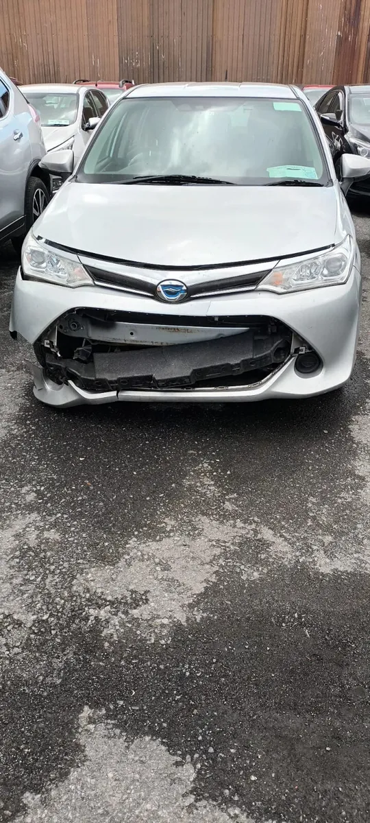 Toyota Corolla estate ( Fielder ) 2016 - Image 2