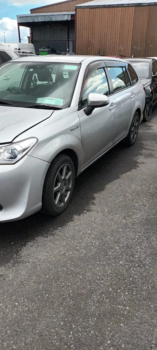 Toyota Corolla estate ( Fielder ) 2016 - Image 4