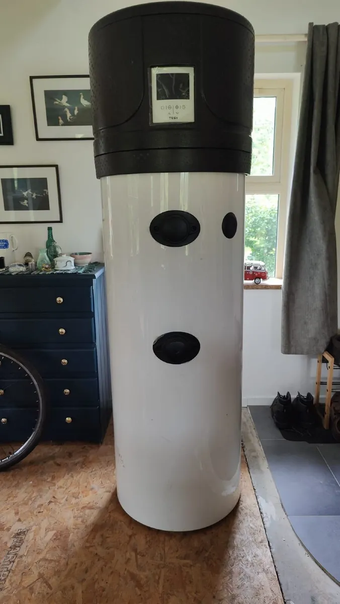 Domestic hot water heat pump - Image 1