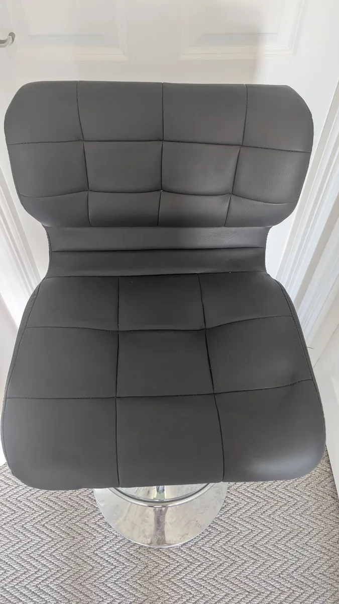 Height adjustable Bar stools - Image 4