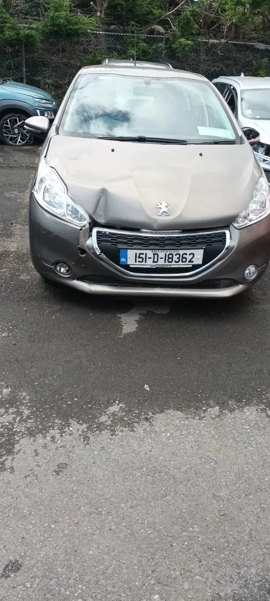 Peugeot 208 1,2 petrol 2015 only 93,000 km - Image 1