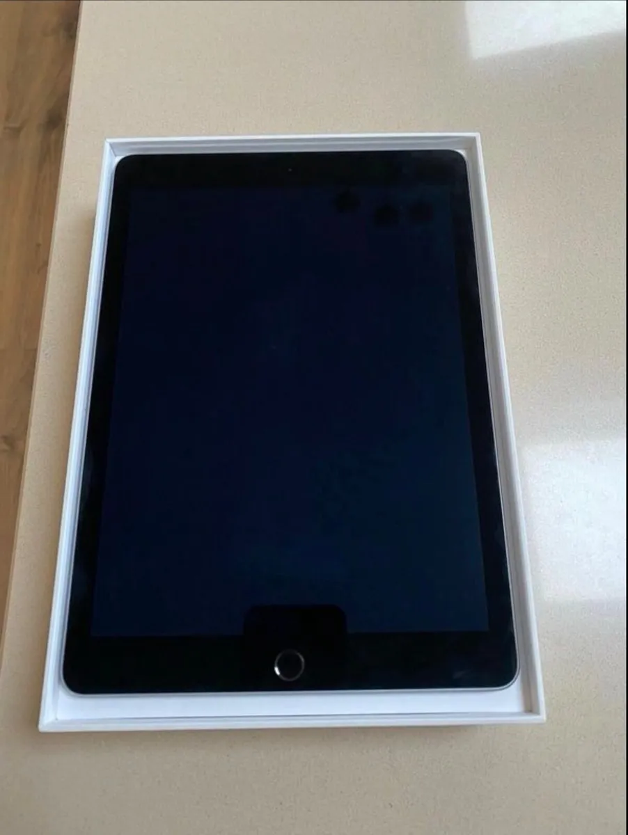 Ipad - Image 1