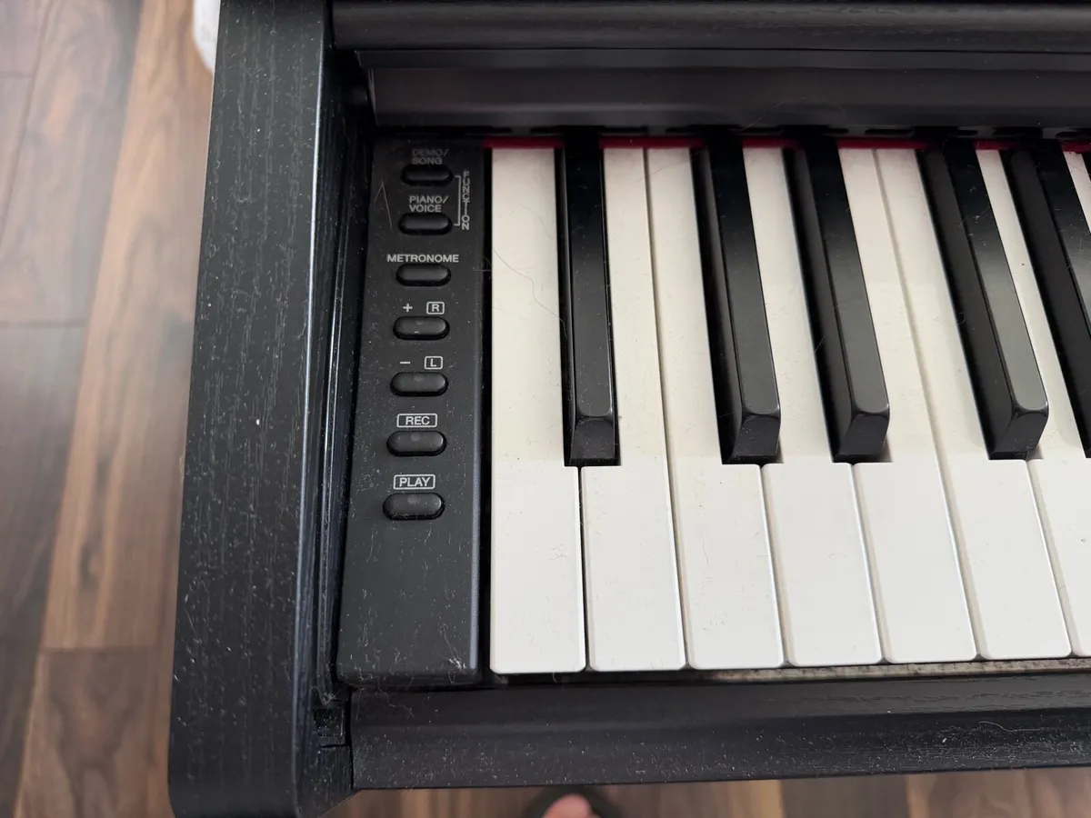 Yamaha P143 full size piano - Image 3