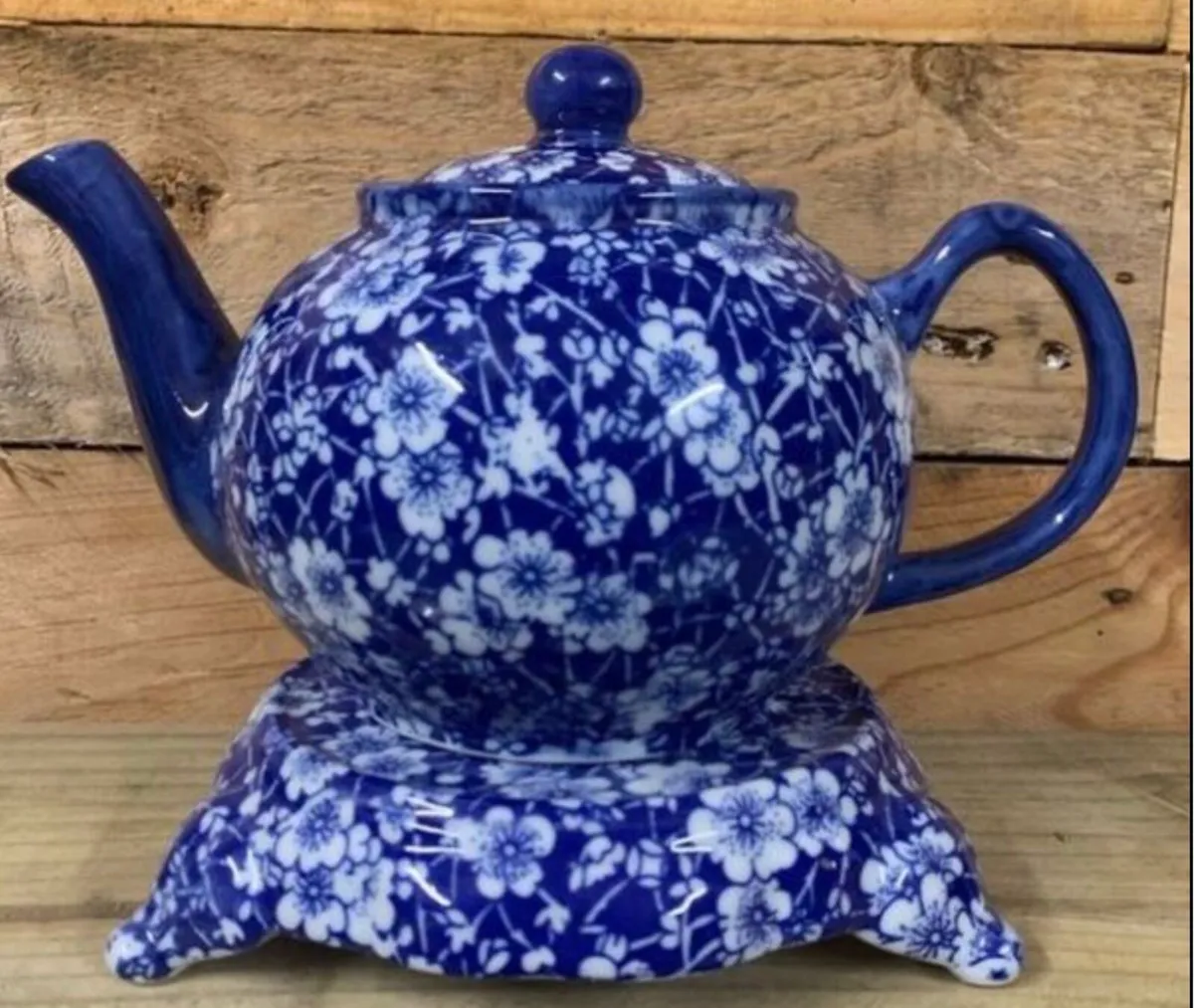 1920s tea pot and trivet - Image 1