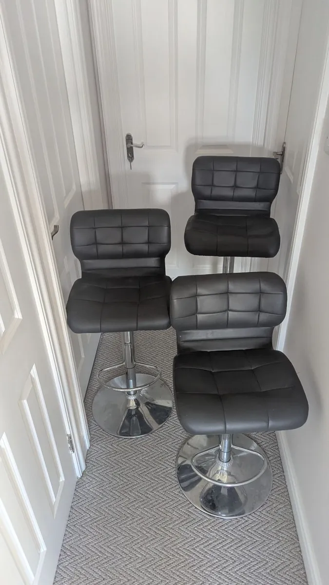 Height adjustable Bar stools - Image 1