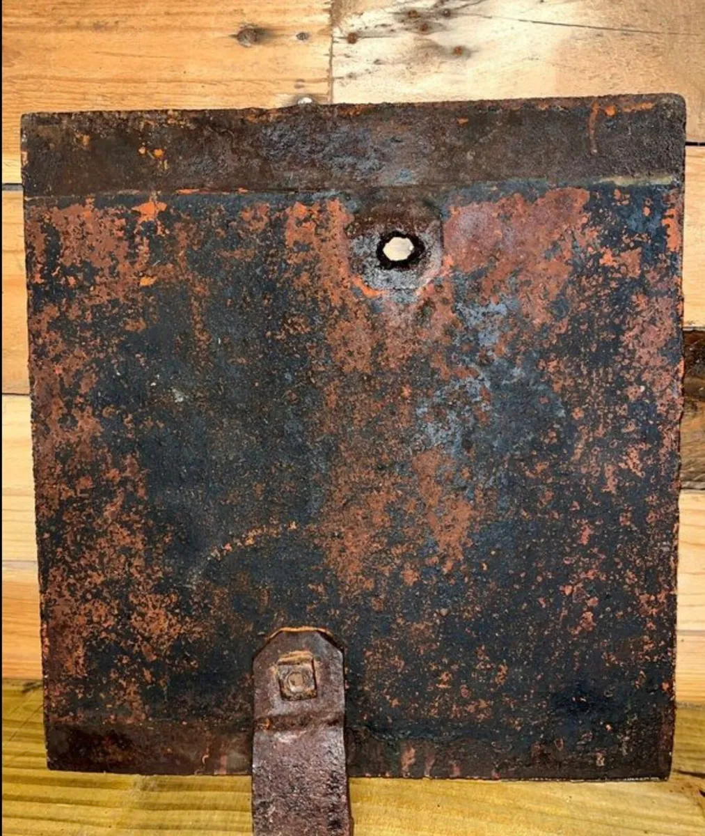 Pre 1920s Irish  railway sign - Image 2