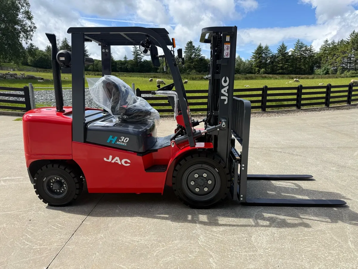 New JAC 3 ton forklift - Image 4