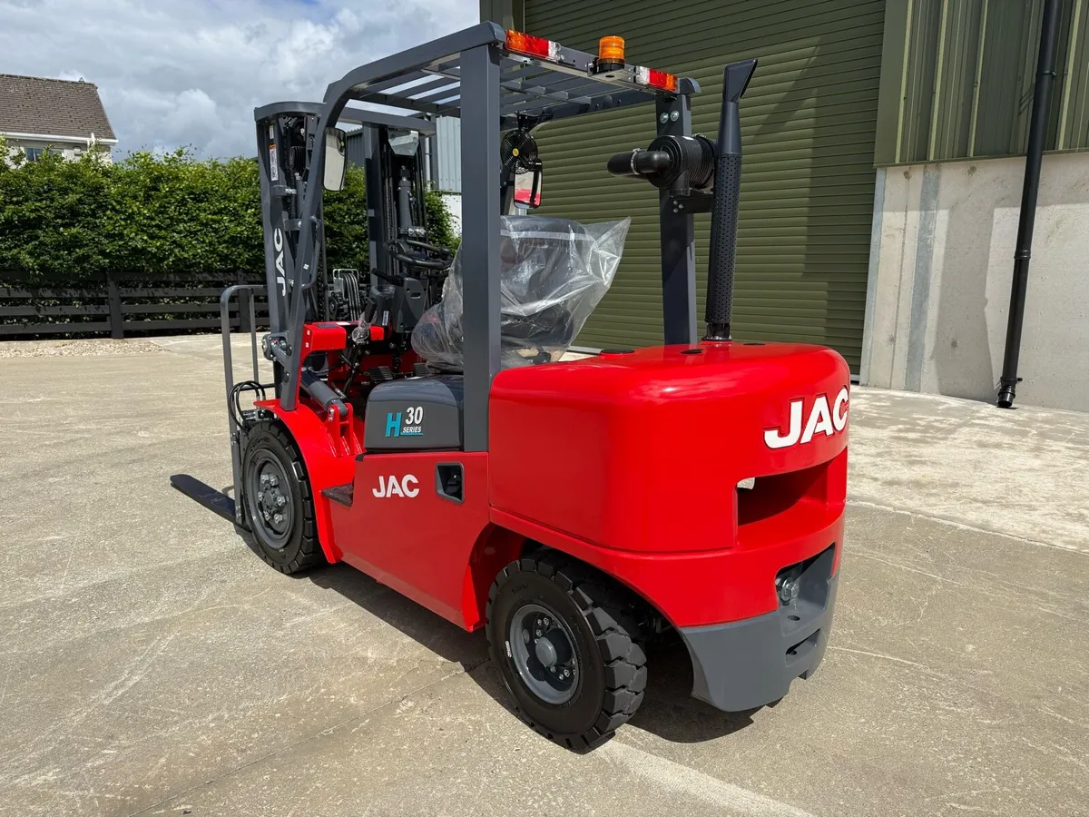New JAC 3 ton forklift - Image 2