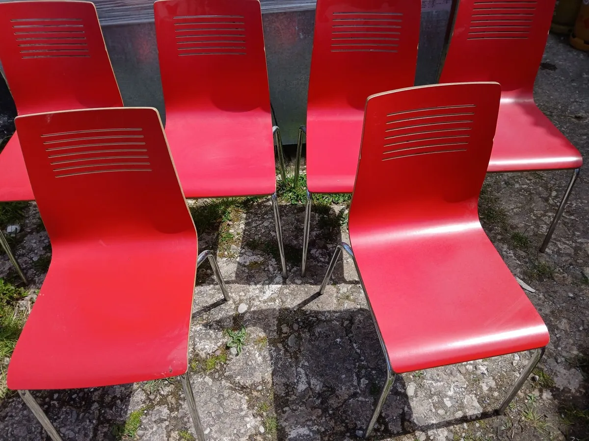 Chairs 💺 💺 💺 💺 💺 💺  lot of (6)..delivered - Image 3