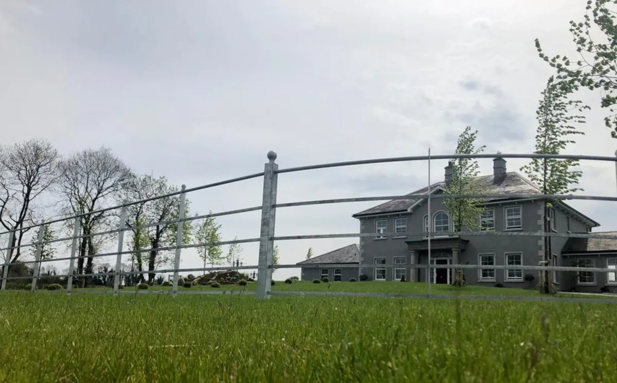 5 Bar Estate Fencing - Image 4