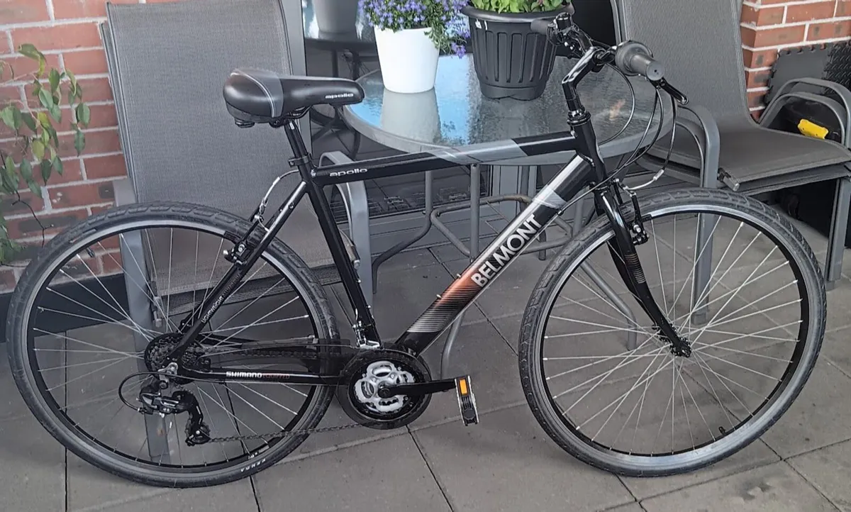 Apollo city bike as new + new lock - Image 1