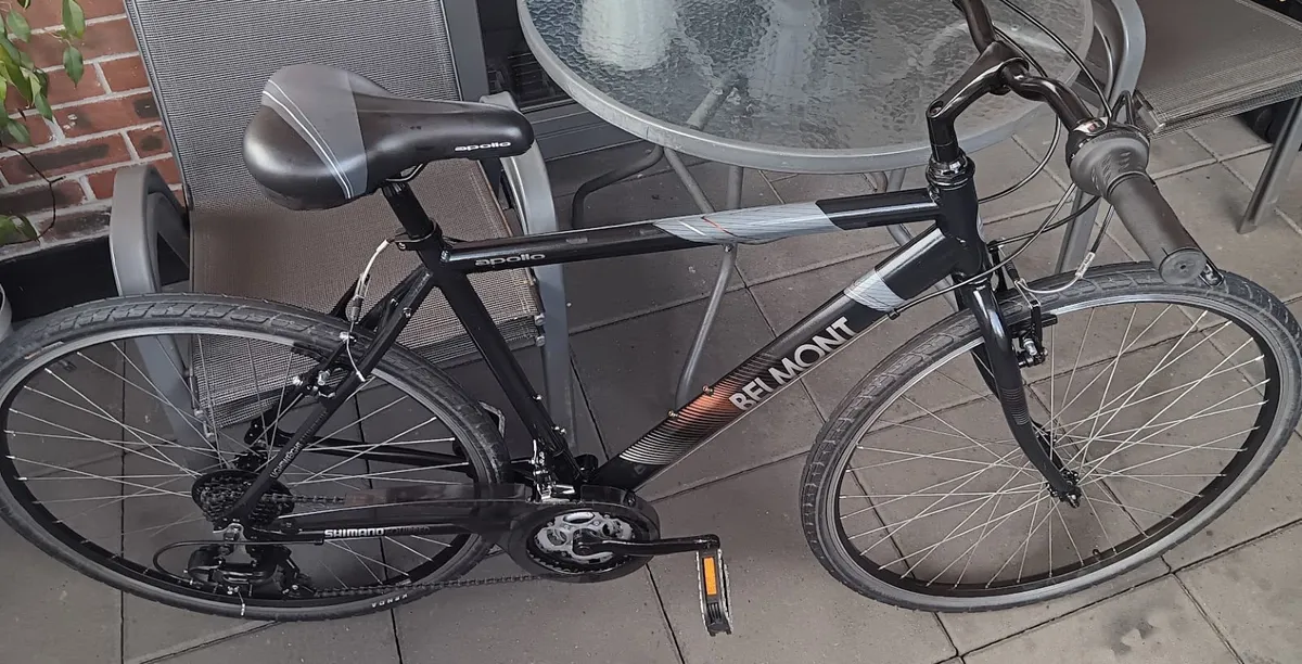 Apollo city bike as new + new lock - Image 3