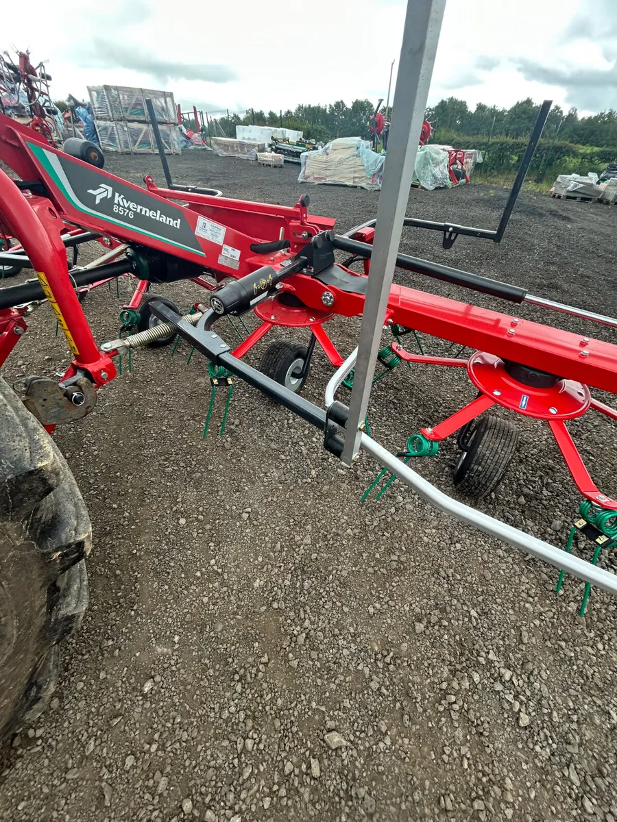 New Kverneland 8576 Tedder - Image 3
