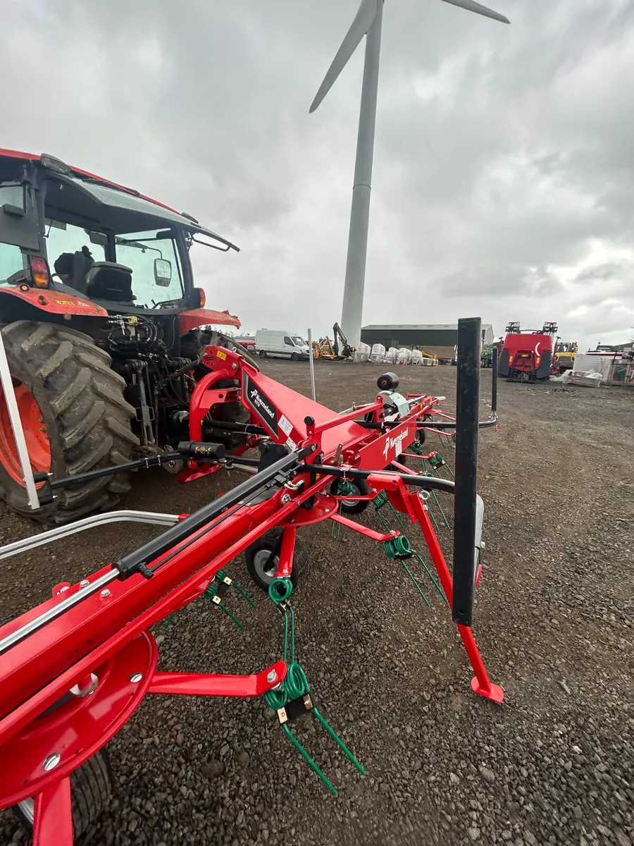 New Kverneland 8576 Tedder - Image 4
