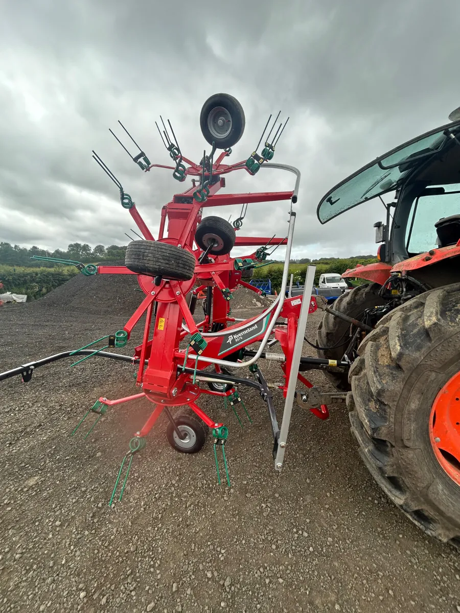 New Kverneland 8576 Tedder - Image 1