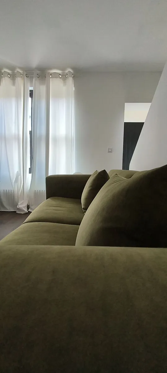 Luxury Bespoke Velvet Sofa As New/Delivered May - Image 4