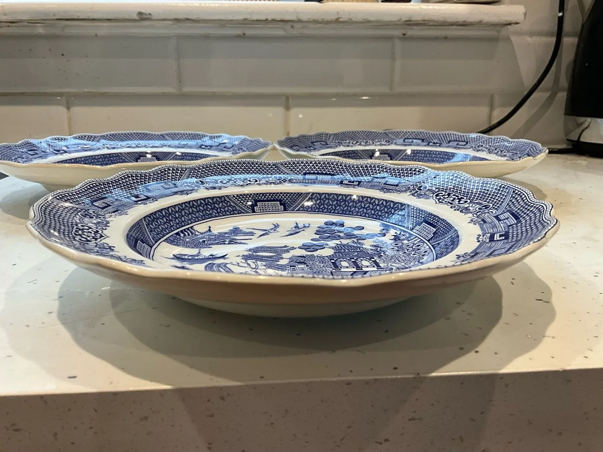 Set of 3 Willow Pattern Dishes - Image 3