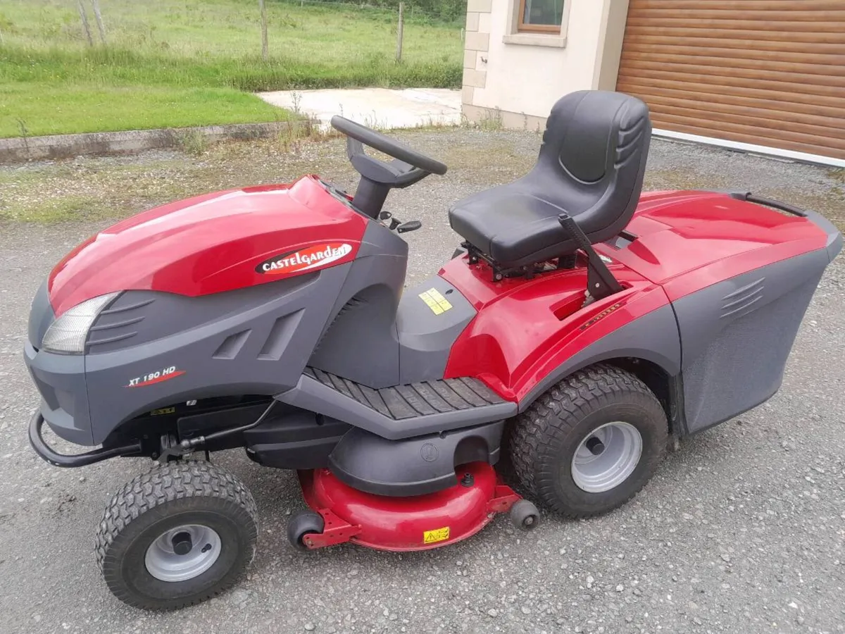 Ride on mower - Image 1