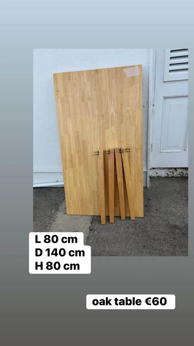 oak kitchen table spotless - Image 1