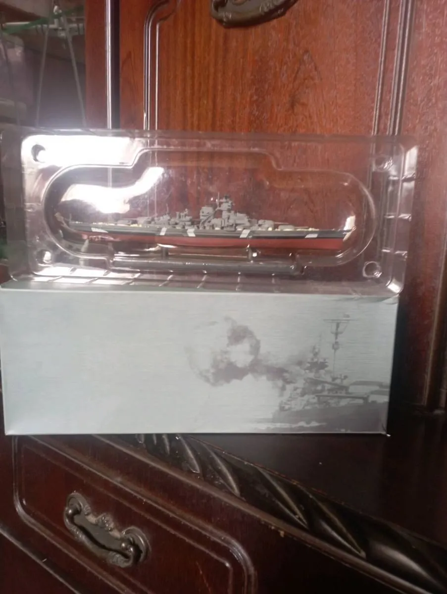 ATLAS 1/1250WARSHOP HMSEXETER ENGLAND NAVY WW11. - Image 2