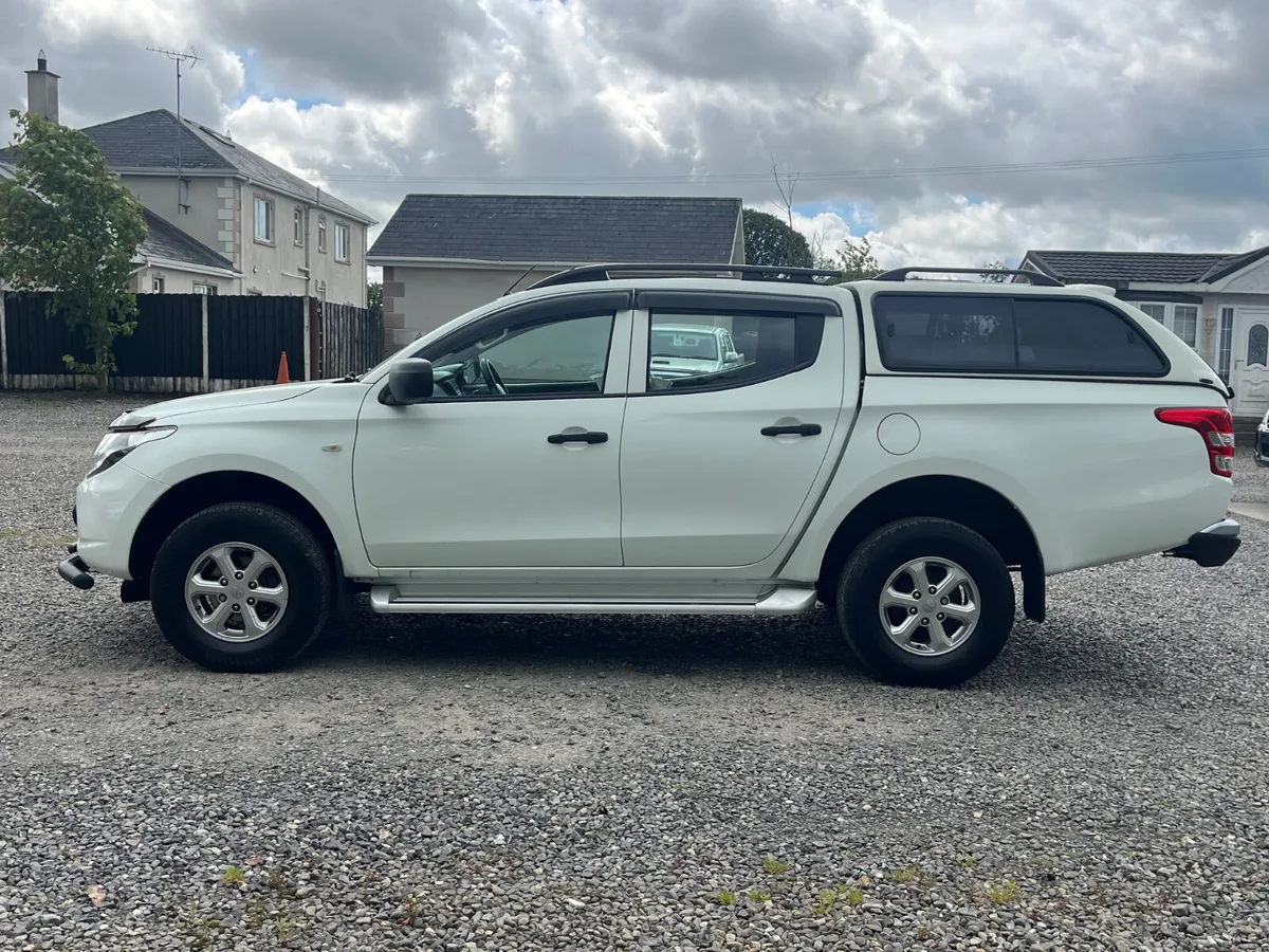 2019 MITSUBISHI L200 2.4 6 SPEED MANUAL - Image 4