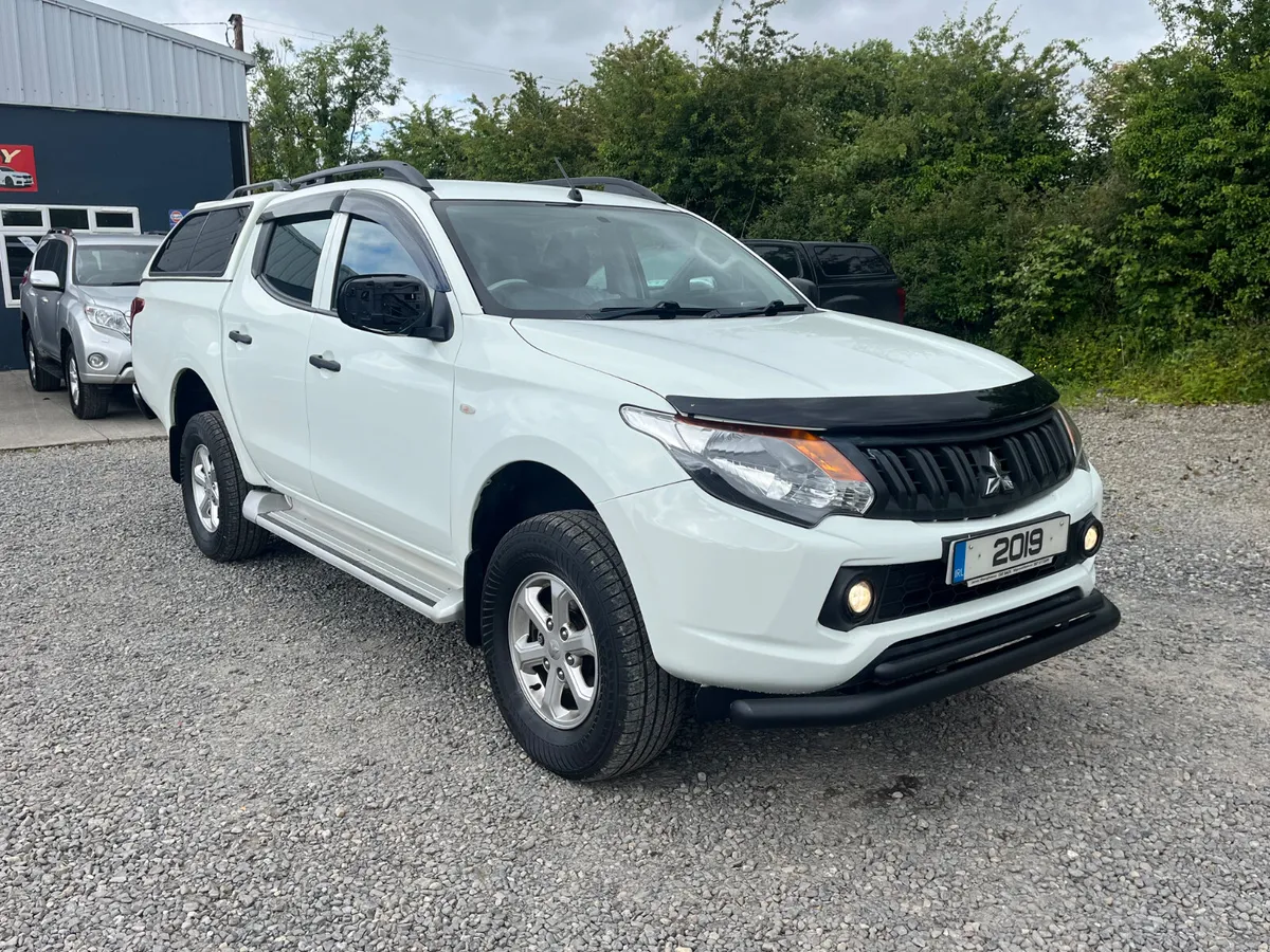 2019 MITSUBISHI L200 2.4 6 SPEED MANUAL - Image 1