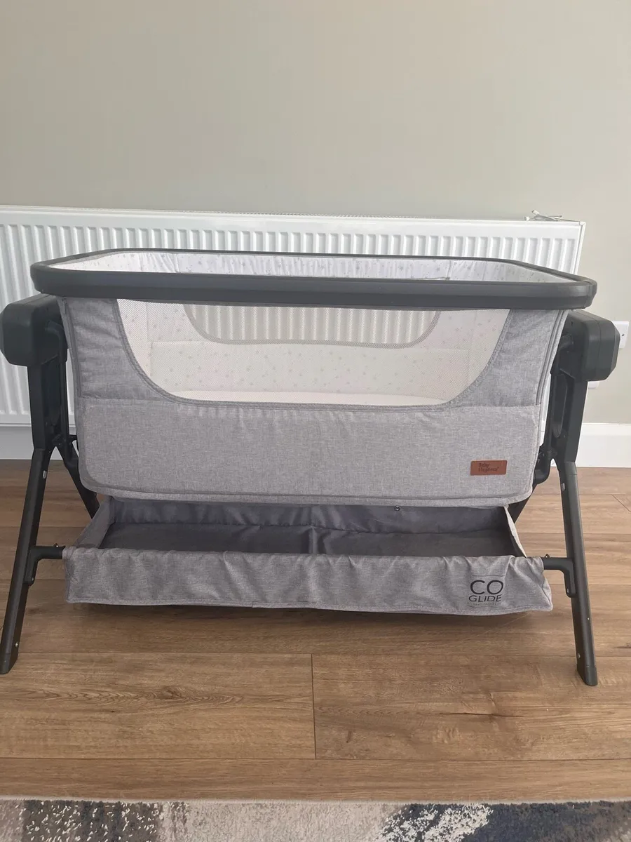 Baby Elegance Co-Glide Electric Bedside Crib - Image 1