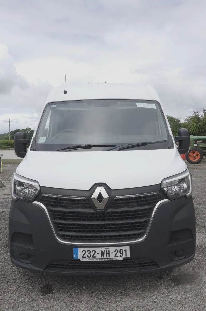 2023 Renault Master LWB High Roof — Only 16,000km - Image 3
