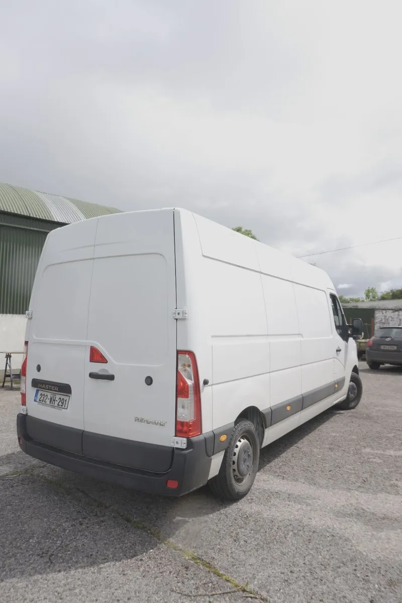 2023 Renault Master LWB High Roof — Only 16,000km - Image 4