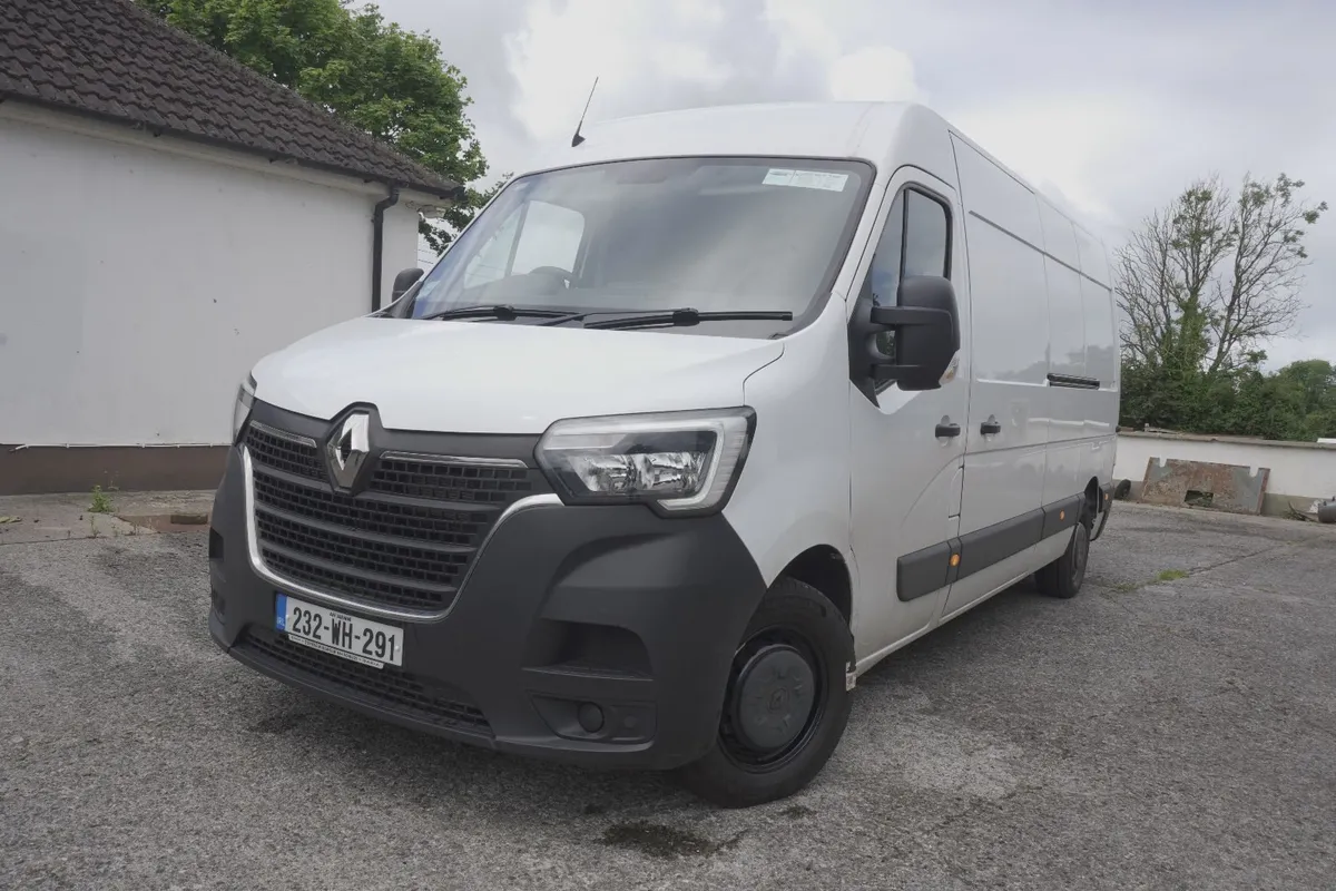 2023 Renault Master LWB High Roof — Only 16,000km - Image 1