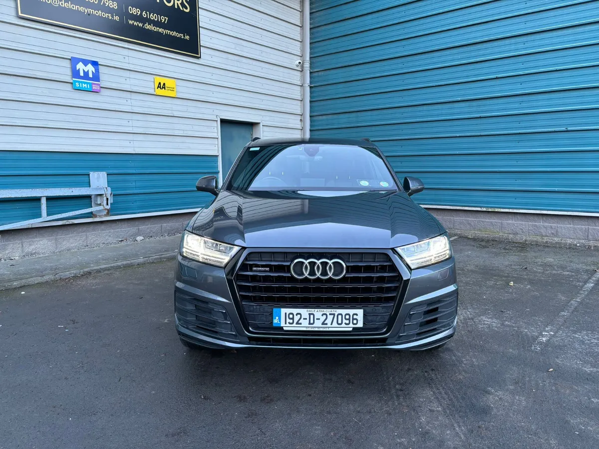 192 Audi Q7 N1 2 Seat Commercial Van - Image 2