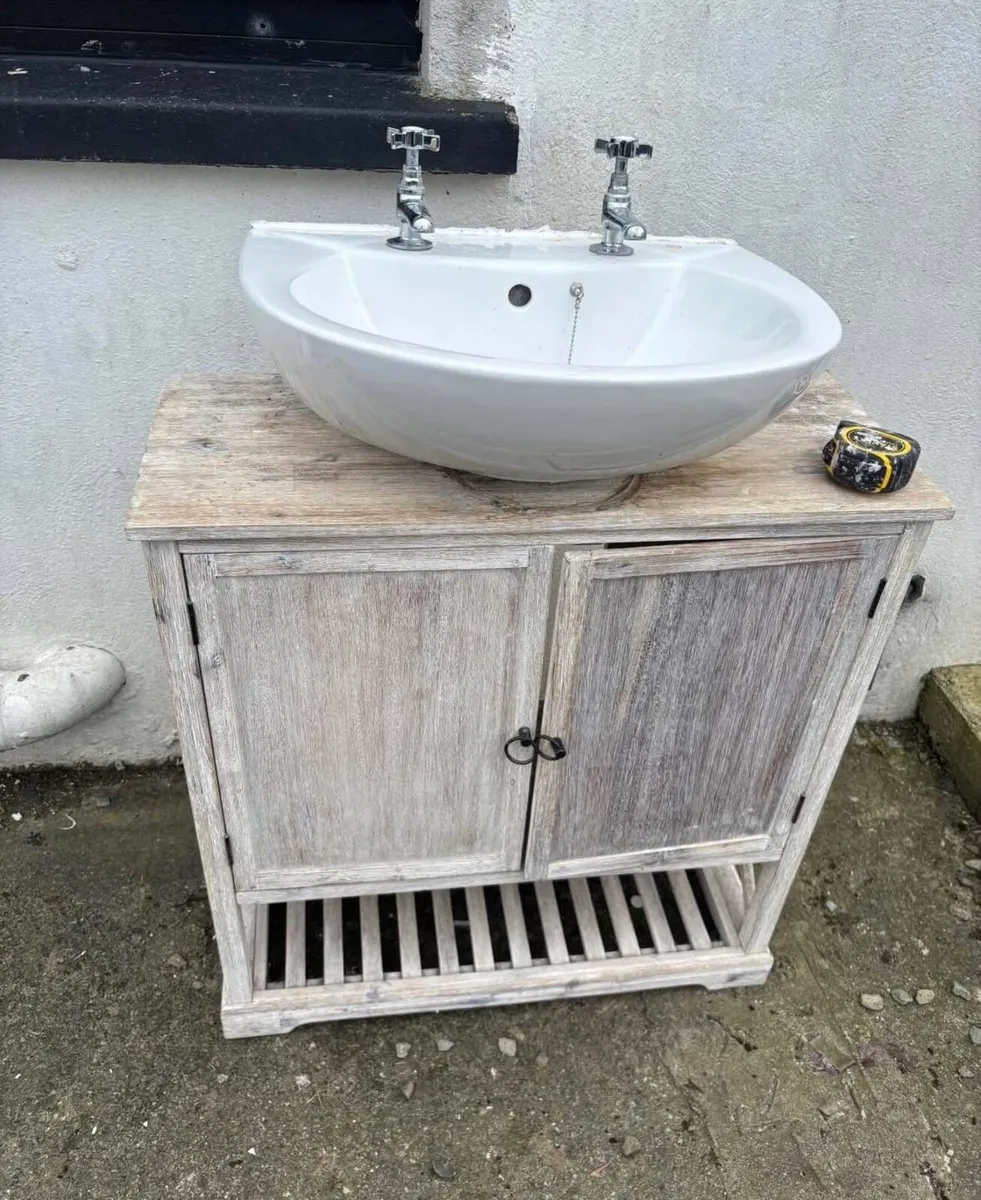 Sink vanity unit - Image 1
